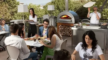 How Sharing Meals Can Strengthen Relationships